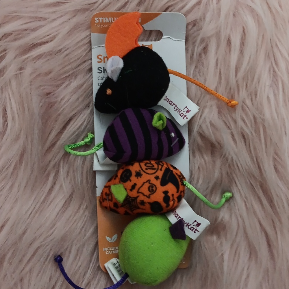 Brand New SMARTYKAT CATNIP TOY-4 CT